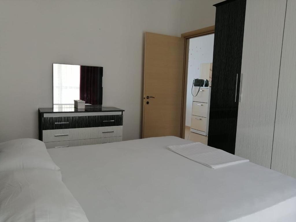 Bilal Golemi Sea View Apartment Saranda Kültér fotó